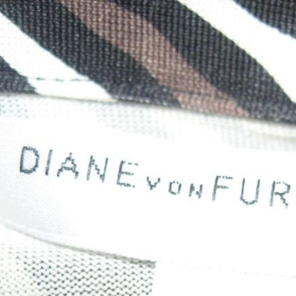 DVF Diane Von Furstenberg JILL Jersey Wrap Top Vintage Tribal Diamond Neutral - Picture 8 of 11
